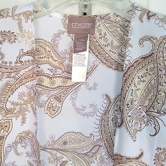 CHICO'S damask tan/white open wrap top - Picture 3 of 8